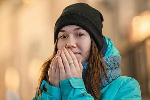 Холодные руки назвали признаком серьезных заболеваний