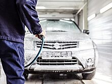 Автомойщик угнал и разбил машину клиента