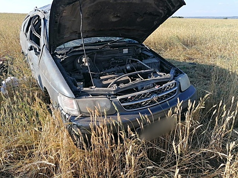 Автомобиль перевернулся в Кузбассе: есть пострадавшие