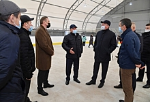 Губернатор осмотрел новую ледовую площадку в Красном Яре
