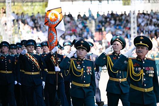 Оренбуржье празднует День Победы традиционным парадом и концертами