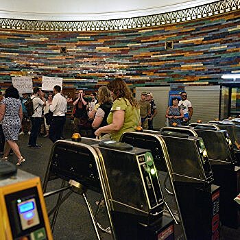 Правительство Украины приняло решение открыть метро