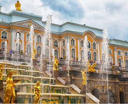 Петергоф стал самым популярным музеем России