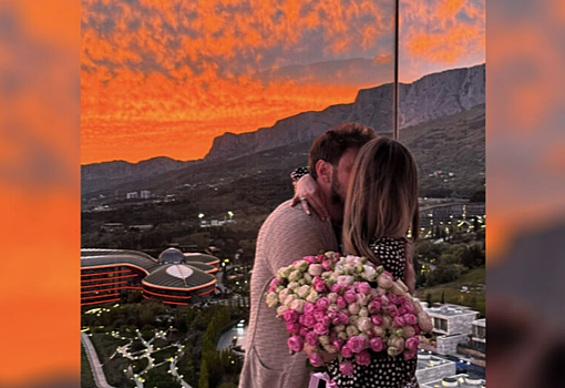 Агата Муцениеце согласилась выйти замуж за Петра Дрангу. Как развивался роман звёзд