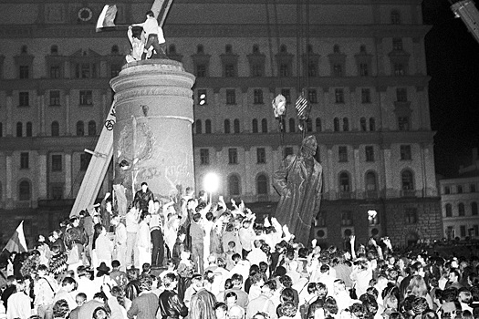 «Может, лучше Аленку из Нововоронежа?»: что думают москвичи о возвращении памятника Дзержинскому на Лубянку