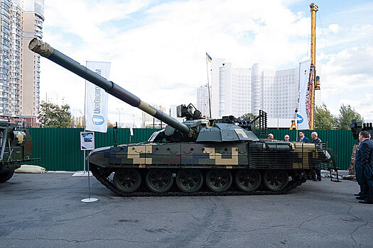 Модернизированные Т-72А представили на Украине