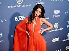 Эмили Ратаковски после расставания с Питом Дэвидсоном переключилась на другого комика