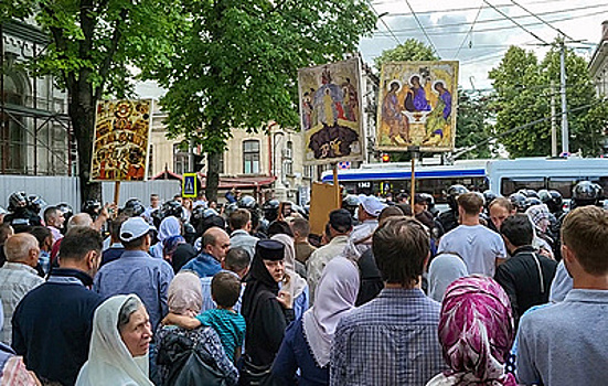 Власти Молдавии теряют суверенитет и популярность. На что рассчитывать России?