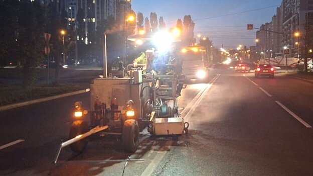 На дорогах в микрорайоне Арбеково нанесли разметку термопластиком