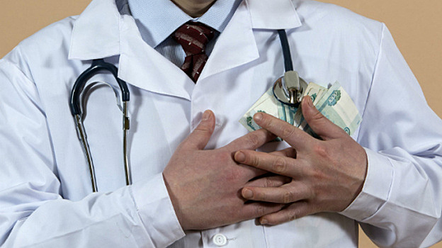 Воронежский губернатор наказал трёх чиновников, скрывших свои доходы