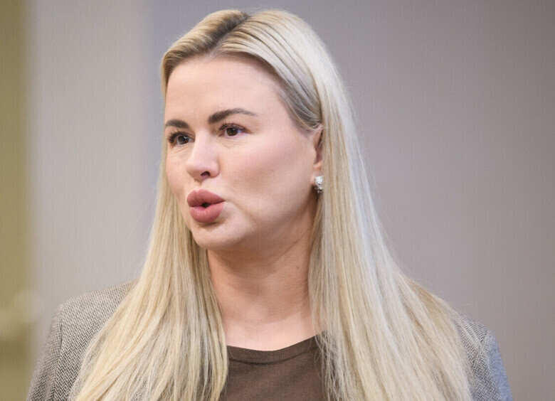 «Я с тобой»: Семенович поддержала подругу Славу после провала в Пензе