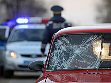 Авто въехало в высаживающий людей автобус в Москве