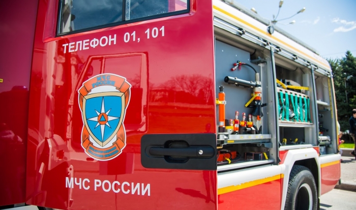 В Волгоградской области пожар уничтожил автомобиль ВАЗ
