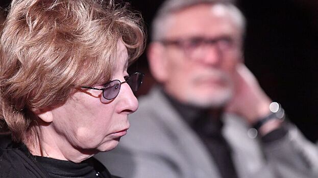 Ахеджакова официально распрощалась с театральной карьерой