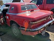 На автомобильной свалке обнаружен Chrysler TC 1990 от Maserati
