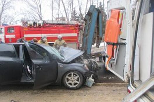 После ДТП в Кировском районе водитель попал в реанимацию