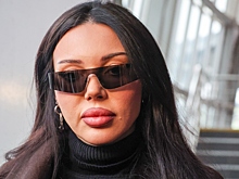 Самойлова снялась в ультракороткой юбке с мехом