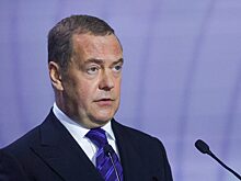 Медведев увидел в словах Трампа о Нормандии намек на нацизм Мерца
