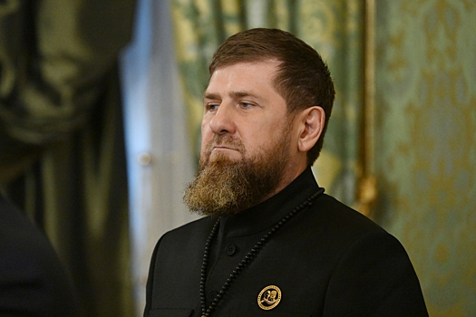 СМИ: Кадыров готовит 17-летнего сына к власти