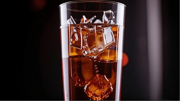 Гастроэнтеролог Комбарова ответила, опасно ли пить холодный квас в жару