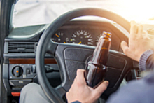Пойманным за рулем в пьяном виде могут запретить получать права