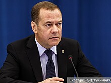 Медведев призвал выбирать «нестандартные цели» для ответов на киевские удары по гражданским объектам