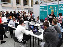 Почти половина россиян выбирает профессию только после школы