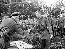 Награда для красноармейца: чем, кроме медалей, поощряли за подвиги