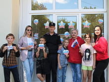 В Самарской области в День государственного флага Российской Федерации сотрудники полиции, ветераны МВД, общественники и «Движение Первых» организовали мероприятия с подрастающим поколением