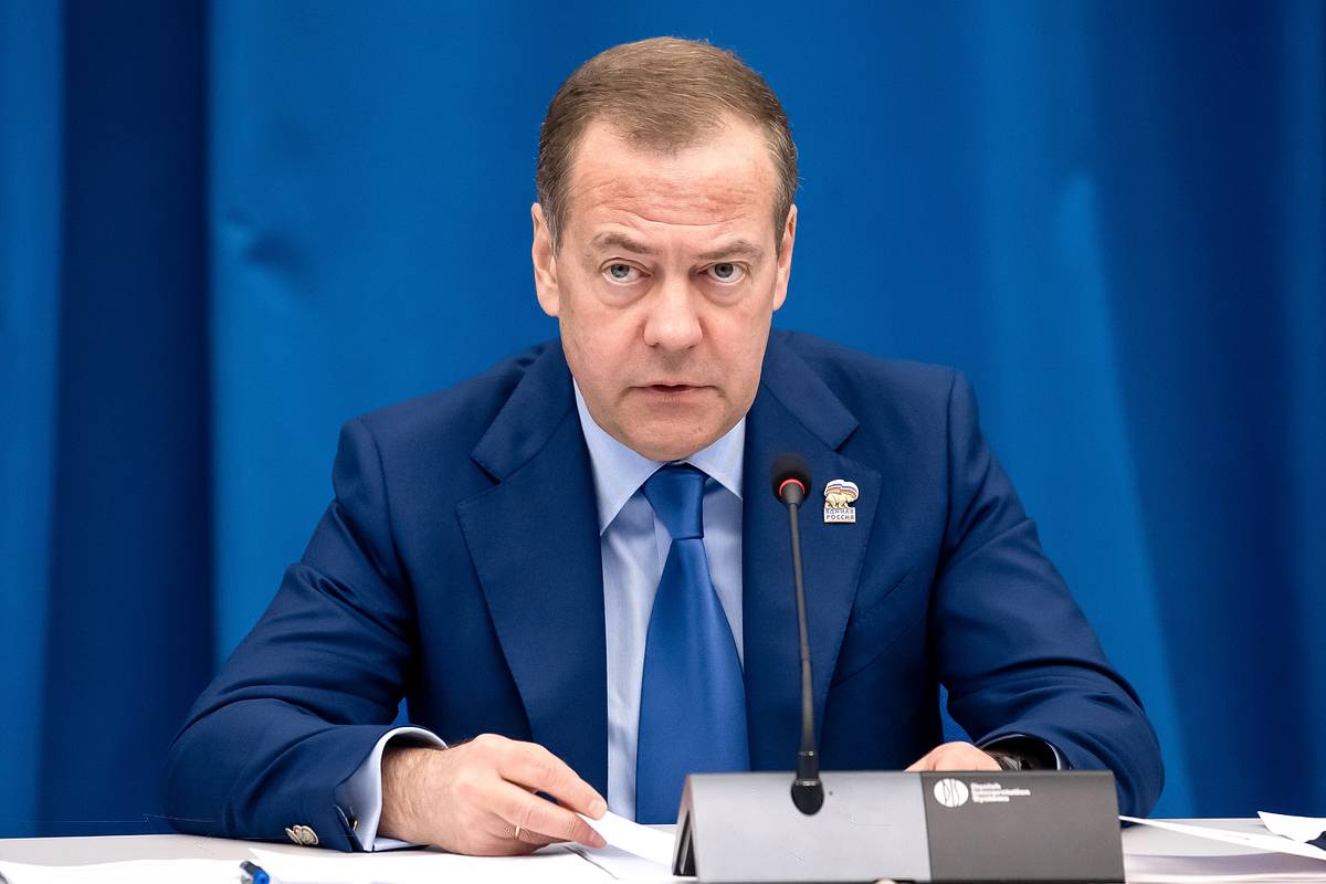 Медведев пошутил про ракеты Tomahawk