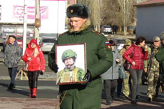 В Новотроицке простились с погибшим на СВО медиком Игорем Шуяновым