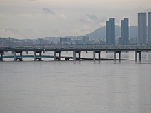 Чем мост Банпо в Сеуле привлекает туристов