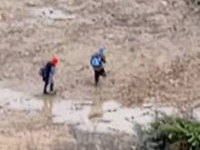 Власти необычным образом оправдались за непроходимую жижу грязи в российском городе