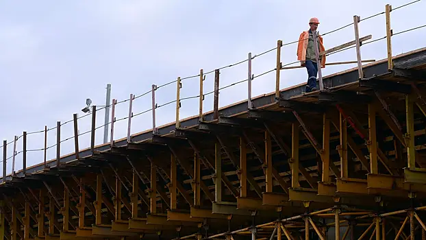 Началась сборка пролета путепровода на пересечении МСД и Бакинской улицы