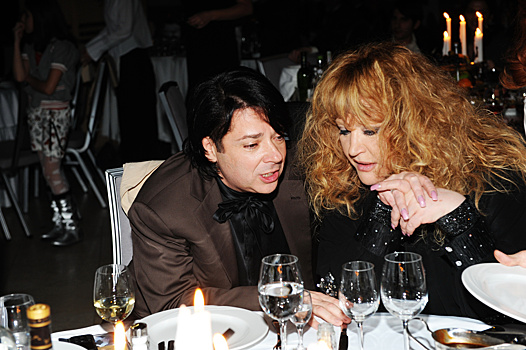 «Ей было сложно, она боялась»: раскрыта правда о визите Аллы Пугачевой в РФ на похороны Валентина Юдашкина