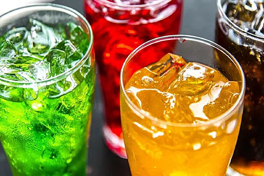 Минздрав предупредил об опасности газировок с подсластителями