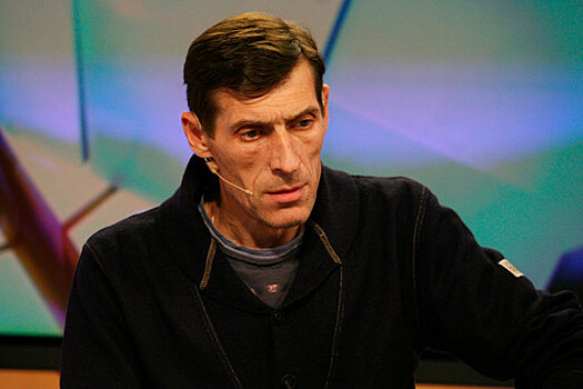 Режиссер "Громовых" рассказал о звонке Игорю Савочкину незадолго до смерти