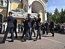 Анастасию Заворотнюк похоронили в Москве