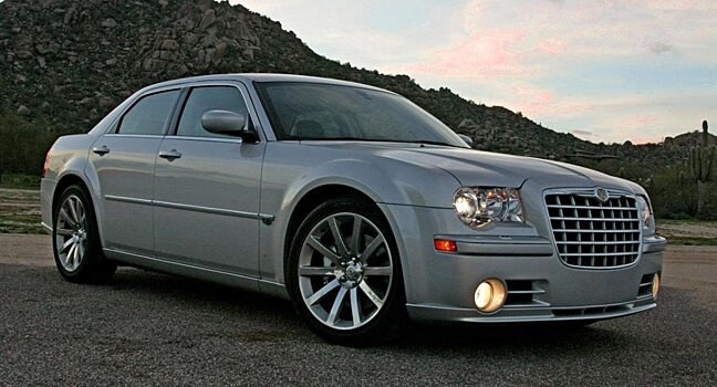 Представлена 1000-сильная версия седана Chrysler 300
