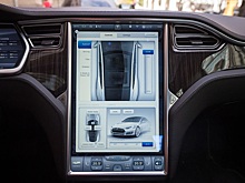 Бортовые компьютеры автомобилей Tesla с платежными данными владельцев были найдены на свалке
