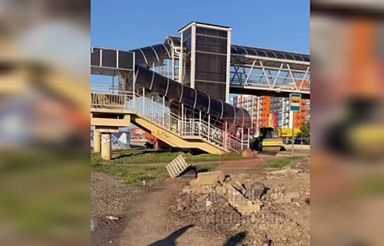 Дорогостоящий надземный переход прослужил Краснодару всего три года. Его снесут