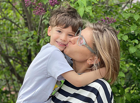 Нино Нинидзе отметила день рождения в компании 5-летнего сына
