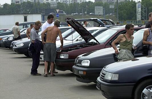 Аналитики выяснили, как сильно упали продажи автомобилей  в России