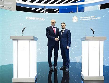Александр Фомин подписал соглашение с уральским девелопером о развитии жилищного строительства в регионе