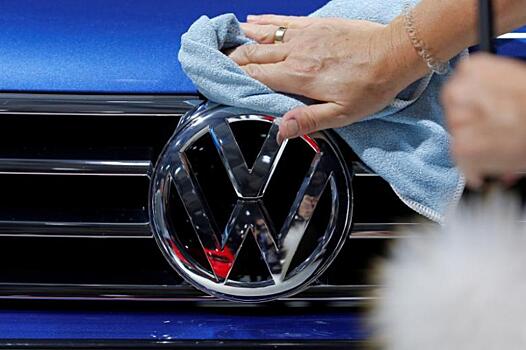 Экс-глава набсовета Volkswagen может продать свою долю в Porsche до конца мая