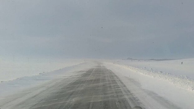 Из-за сильной метели перекрыли федеральную трассу в Саратовской области