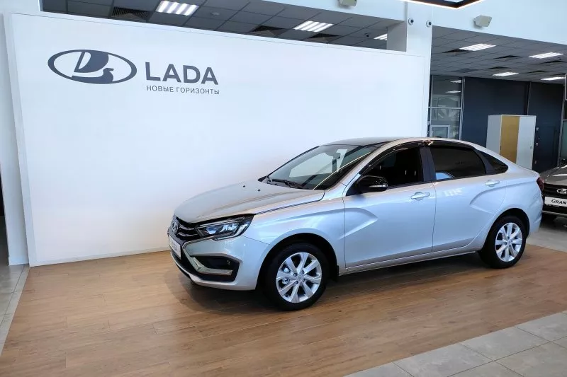 Новости автомира: АвтоВАЗ собрал еще одну Lada Vesta NG
