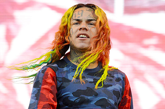 Рэпера 6ix9ine посадили в тюрьму на десять месяцев