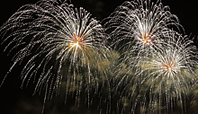 Москвичам напомнили о запрете пускать фейерверки в Новый год