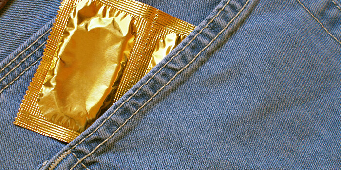 Британские СМИ предупредили об угрозе дефицита презервативов из-за коронавируса